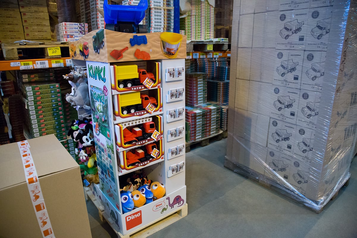 Takto se vyrábí puzzle, Dostihy a sázky i Člověče, nezlob se!