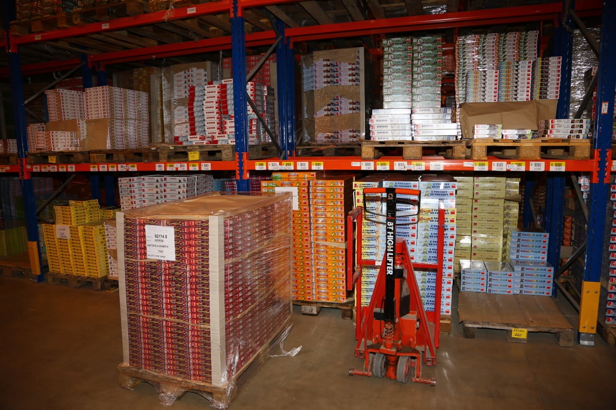 Takto se vyrábí puzzle, Dostihy a sázky i Člověče, nezlob se!