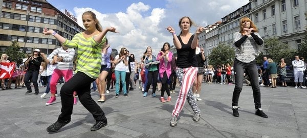 2013-04-u-svatc3a9ho-vc3a1clava-se-tanc48dilo-na-korejskc3bd-pop