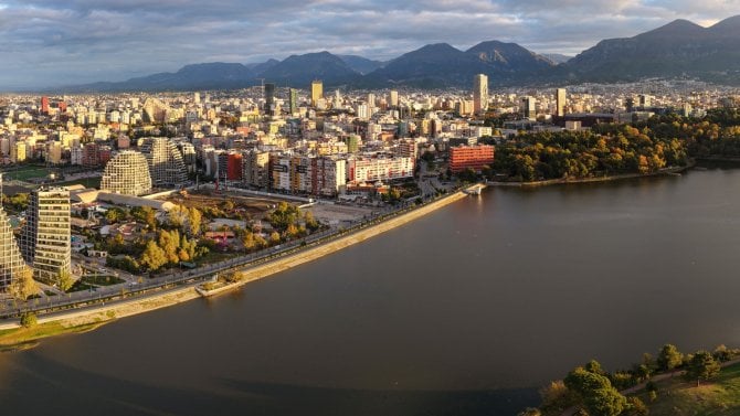 Tirana, Albánie