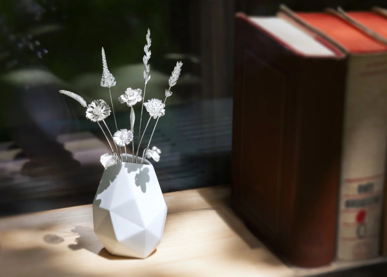 Šperkové květiny od GIYOU ve váze