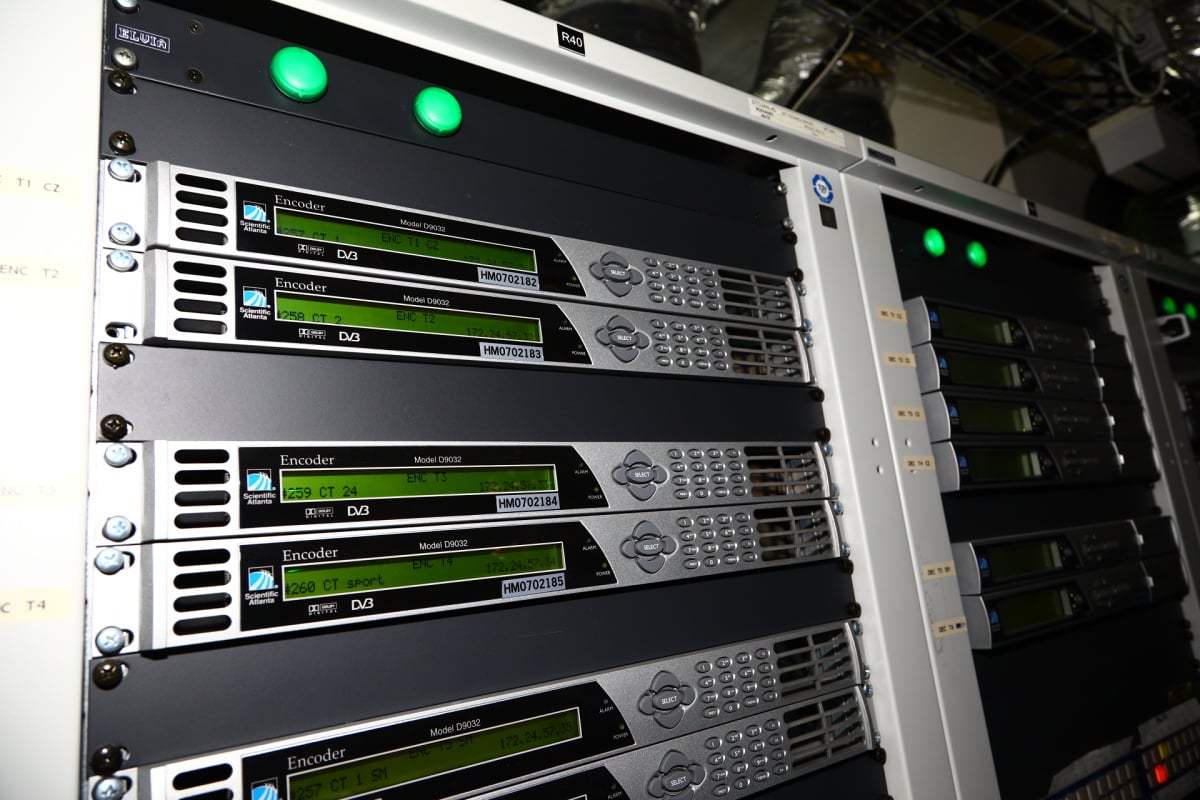 Najdete tu mimo jiné encodéry.