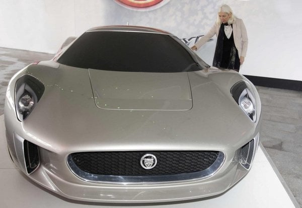 2012-04-jaguar-c-x75-2.jpg