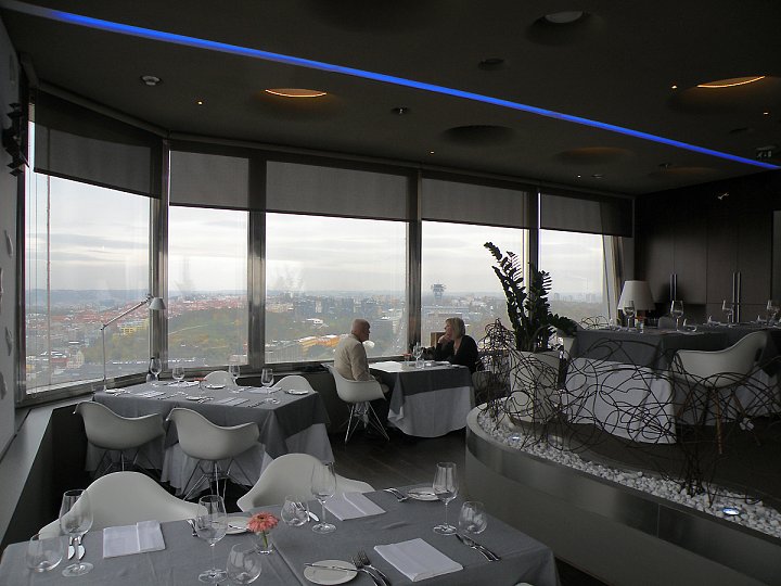 Restaurant Oblaca a bar