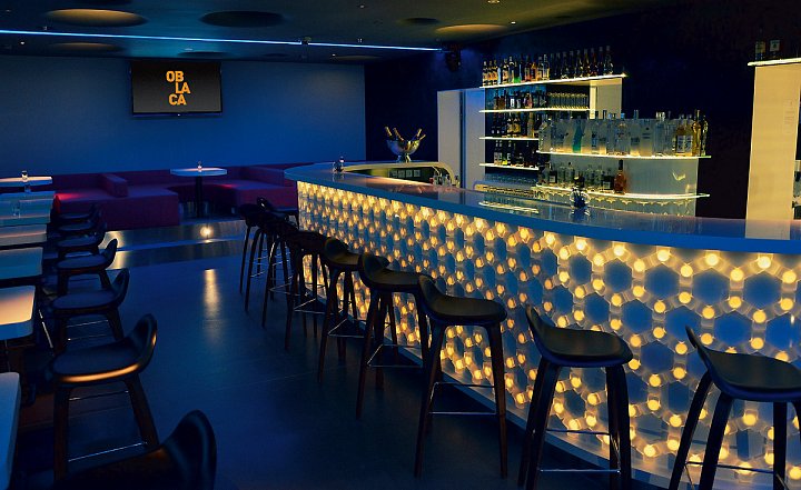 Restaurant Oblaca a bar
