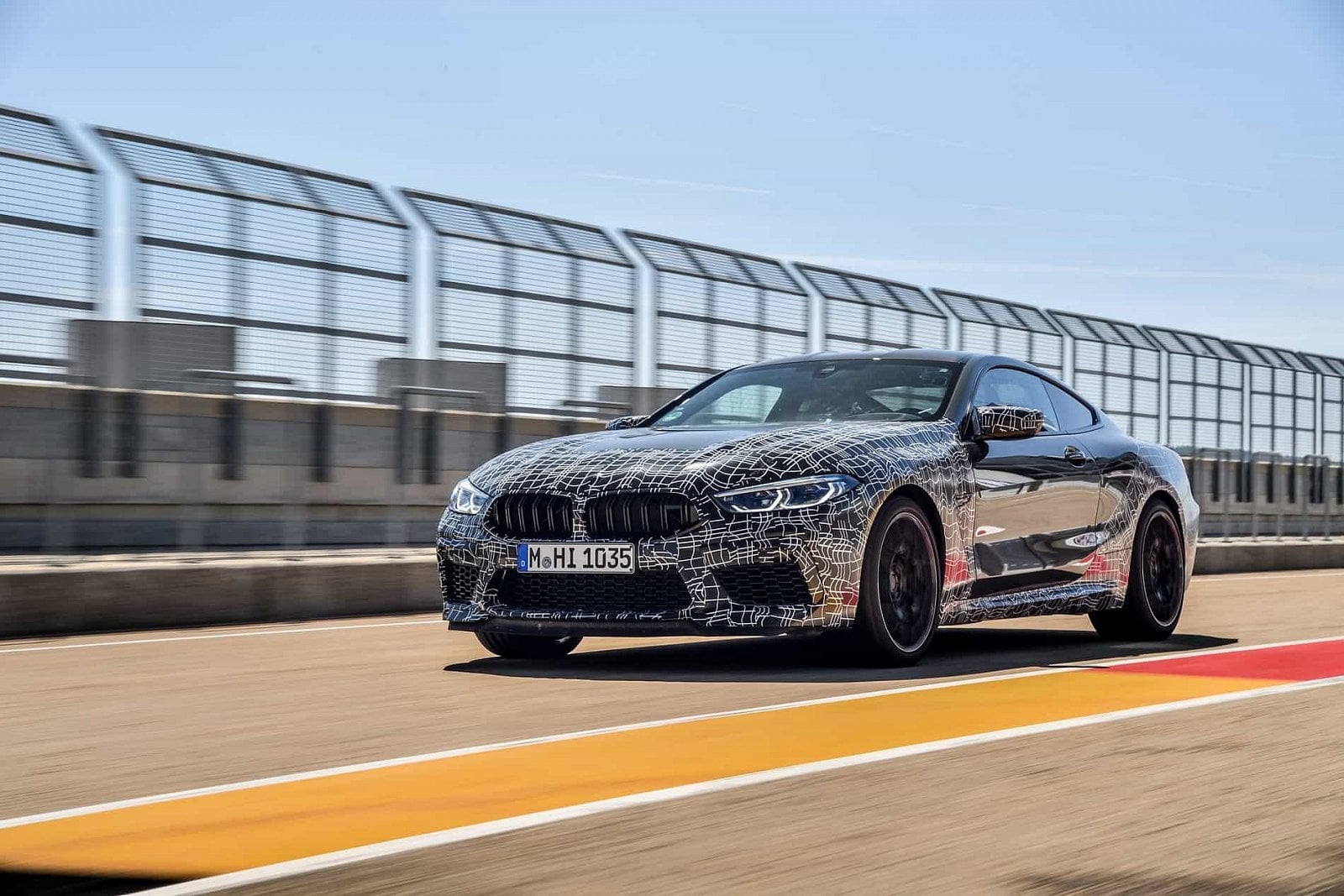 2019-05-BMW-M8_07.jpg