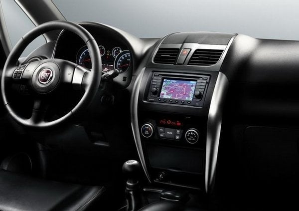 2014-05-fiat-sedici-2012-2.jpg