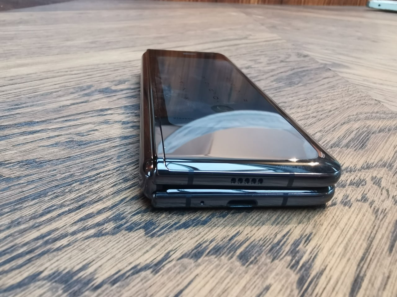 Samsung Galaxy Fold s ohebným displejem dorazil do Česka