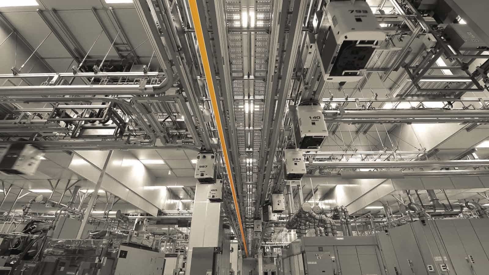 Výroba čipů v cleanroomu továrny TSMC