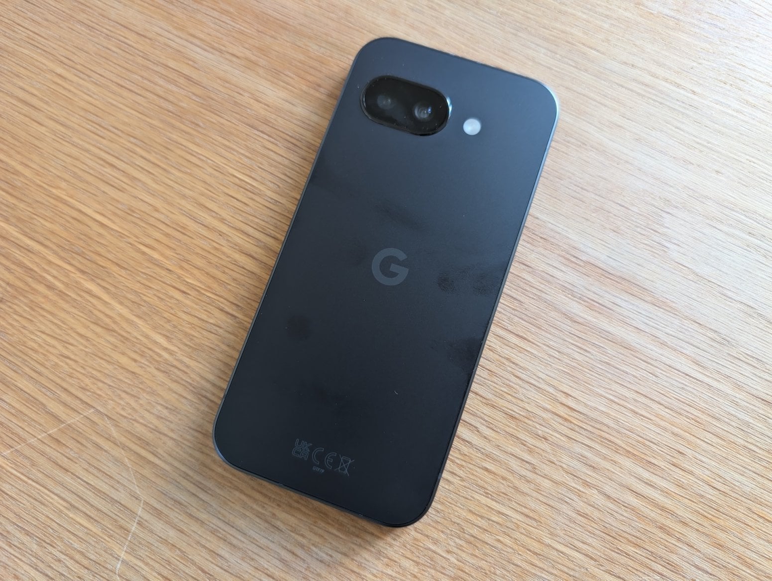 Chytrý telefon Google Pixel 9a