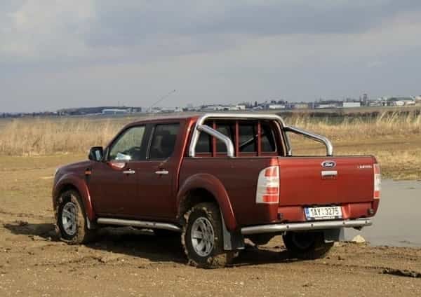 2010-02-ford-ranger-3-0-tdci.jpg
