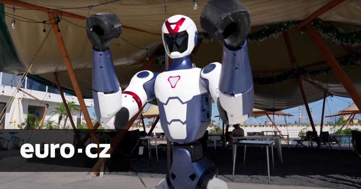 Humanoidní roboti už pracují v továrnách a závodí. Aktuální novinka z Číny stojí méně než průměrná ojetina