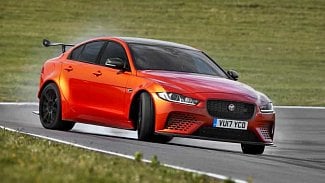 Náhledový obrázek - Historicky nejrychlejší Jaguar pro běžný provoz má 600 koní a maximálně jede 322 km/h