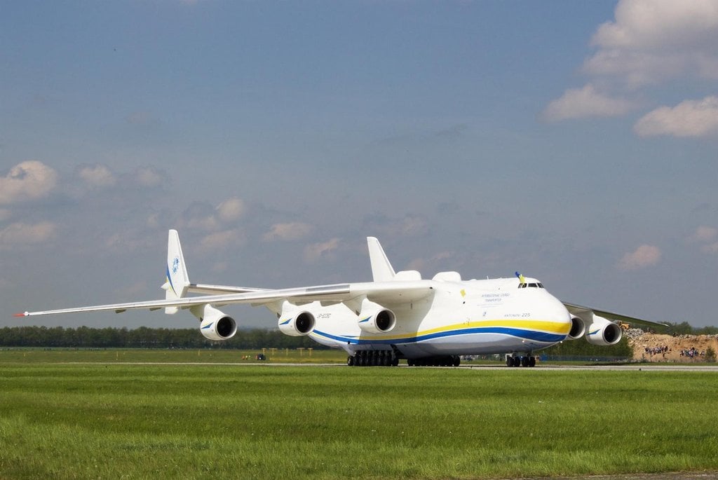 2017-12-antonov-an-225-mrija-v-praze-17.jpg