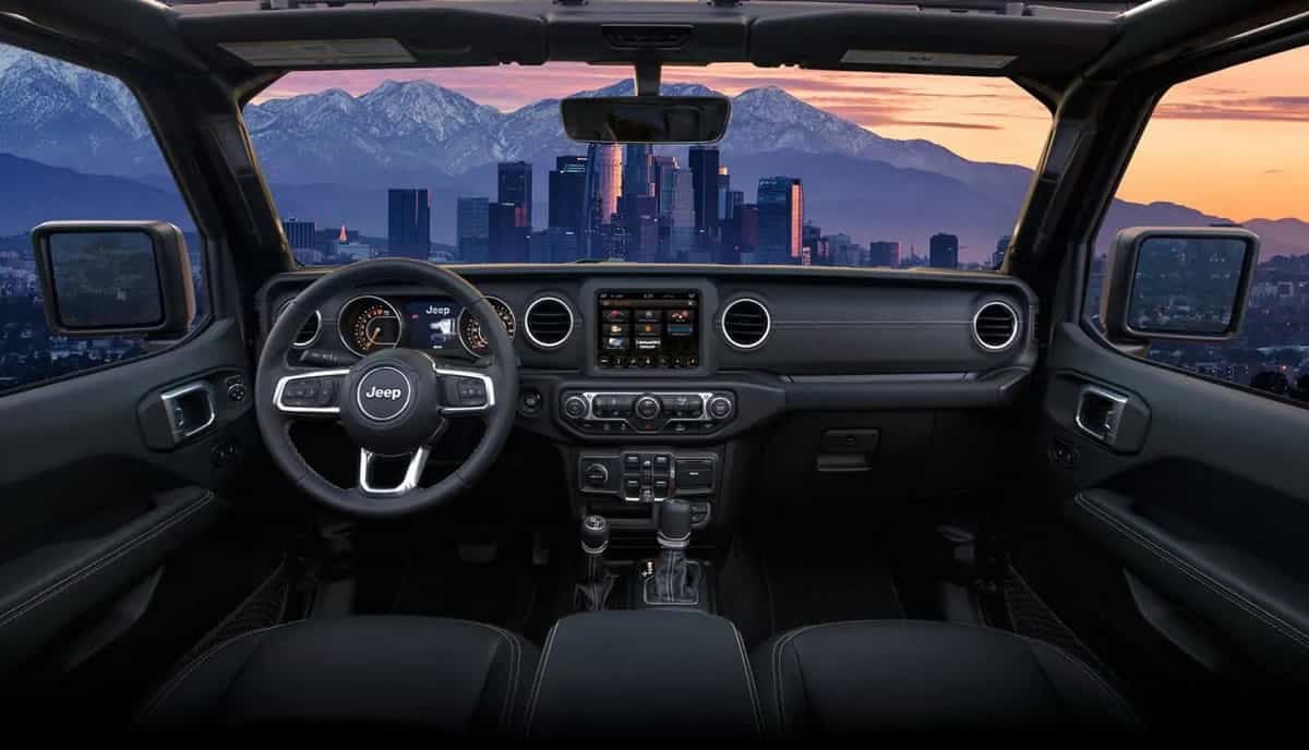 2019-04-10-best-interiors-Jeep-Gladiator.jpg