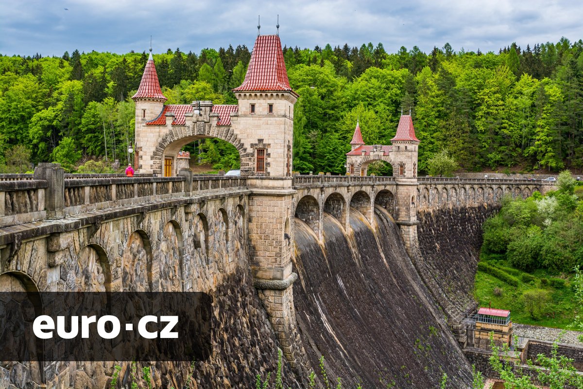 Hráz jako z pohádky, ikonické vyhlídky nebo vinařské stezky. Jak vypadají nejkrásnější přehrady v Česku?