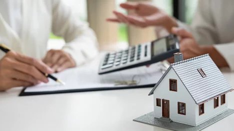 Náhledový obrázek - Na dostupnou hypotéku zapomeňte. Úrokové sazby zůstávají vysoké, situace se pravděpodobně hned tak nezlepší