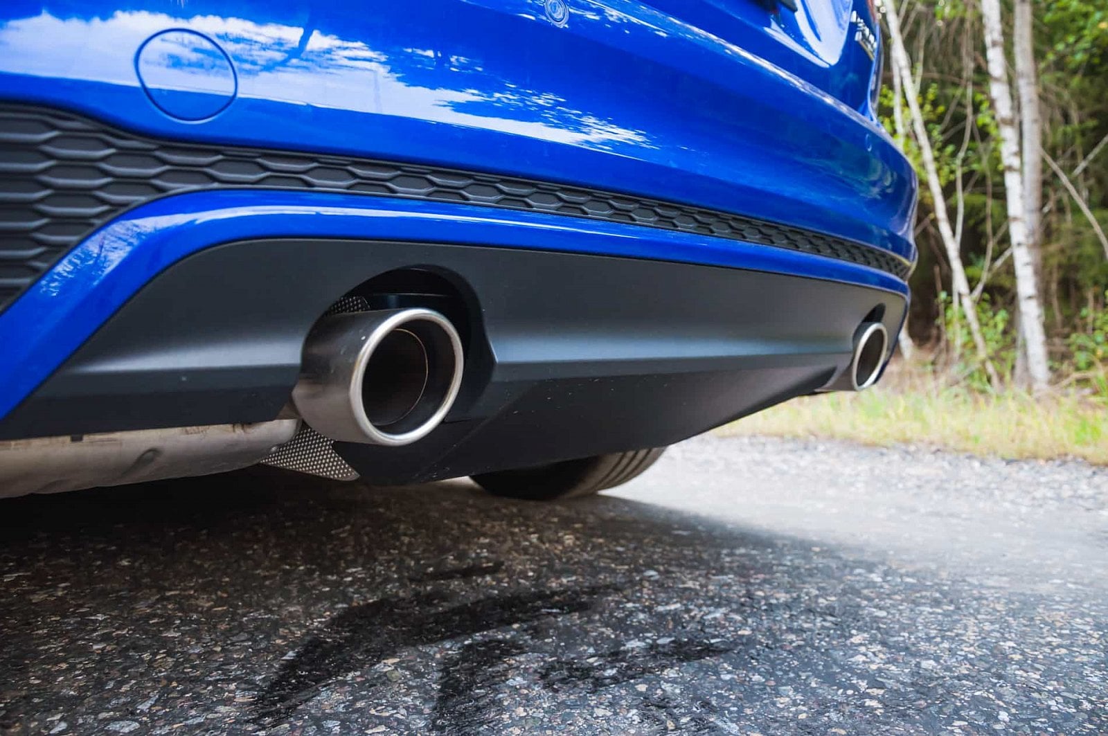 2019-09-Jaguar-XE-P300-AWD-8-of-24.jpg
