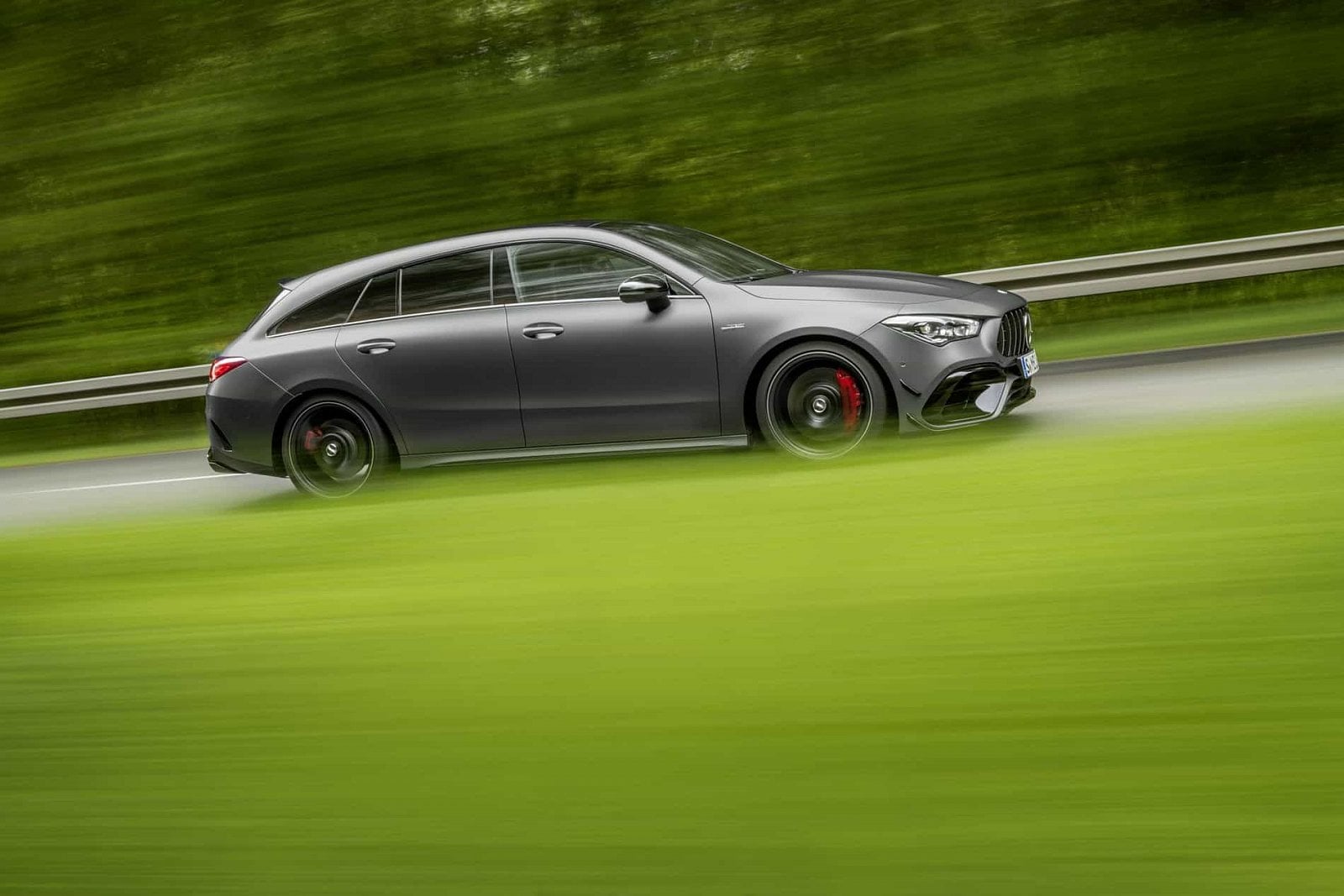 2019-07-Mercedes-AMG-CLA-45-Shooting-Brake_12.jpg