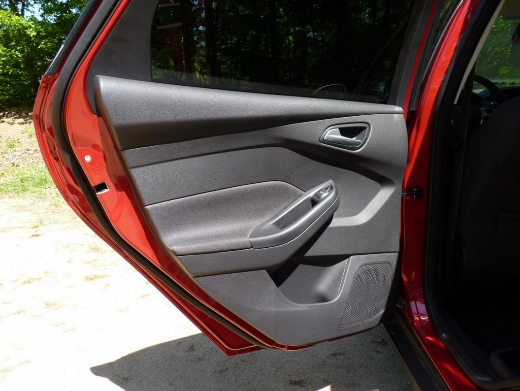 2016-04-ford-focus-16i-ecoboost-11.jpg