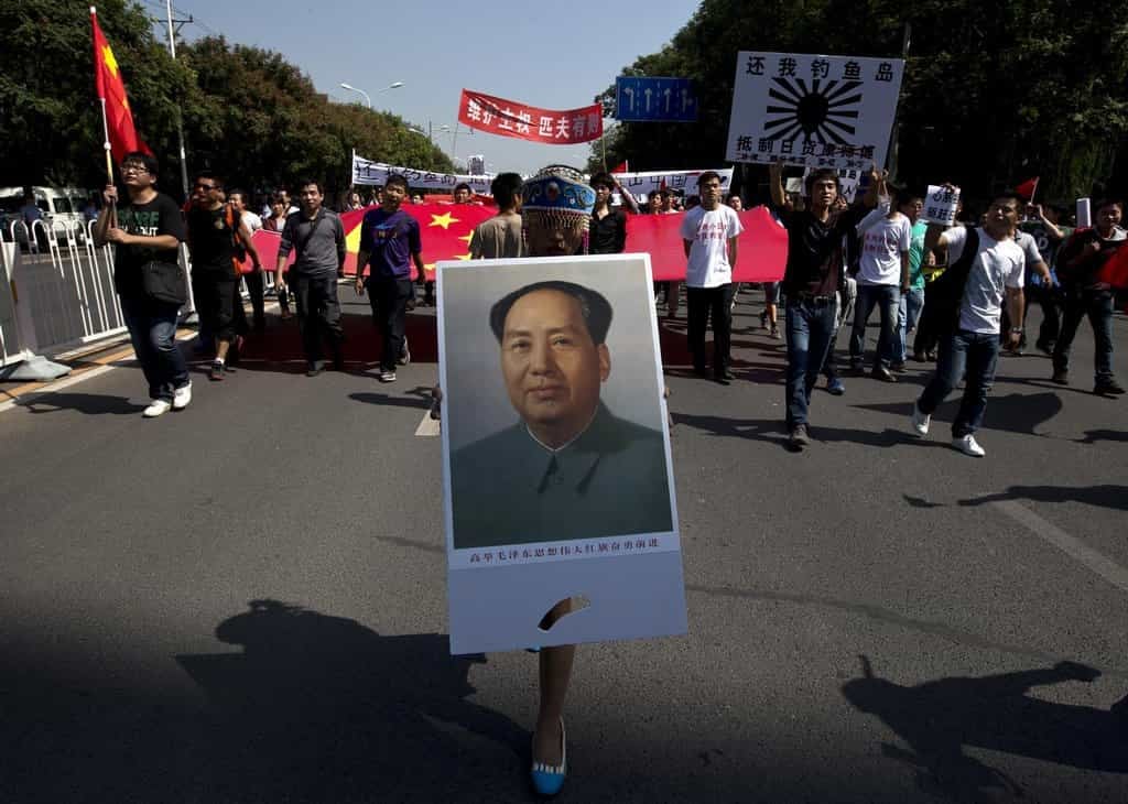 2018-11-c48dc3adc588anc3a9-vyc5a1li-do-ulic-demonstrovat-proti-j