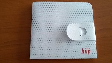 Balíček s biip kartou, která nám přišla domů.