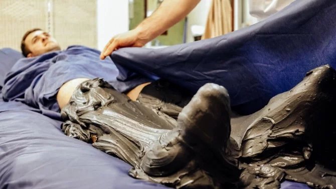 V piešťanských lázních se používá teplé sirné bahno těžené ze slepého ramene řeky Váh