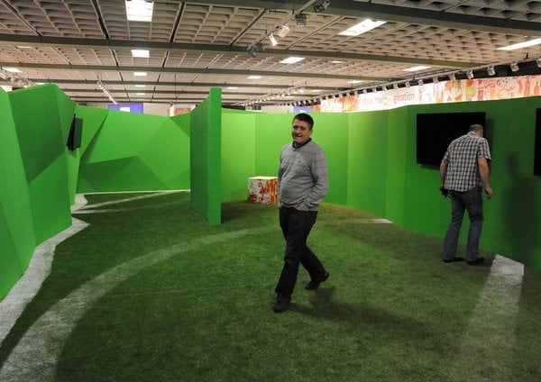 2010-12-c5beivc49b-z-berlc3adna-malajskc3a1-miss-c48deskc3a9-piv