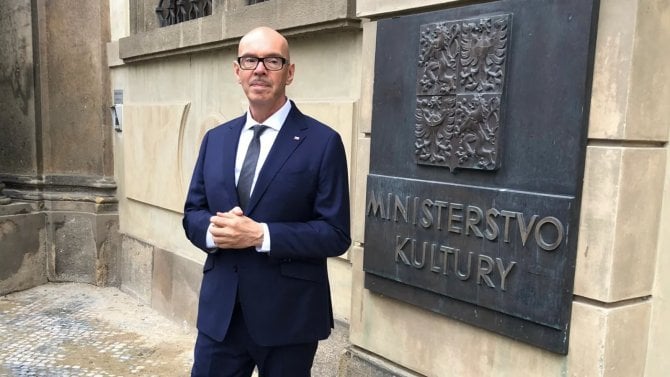 Ministr kultury Klempíř otočil, podporuje zrušení televizních poplatků