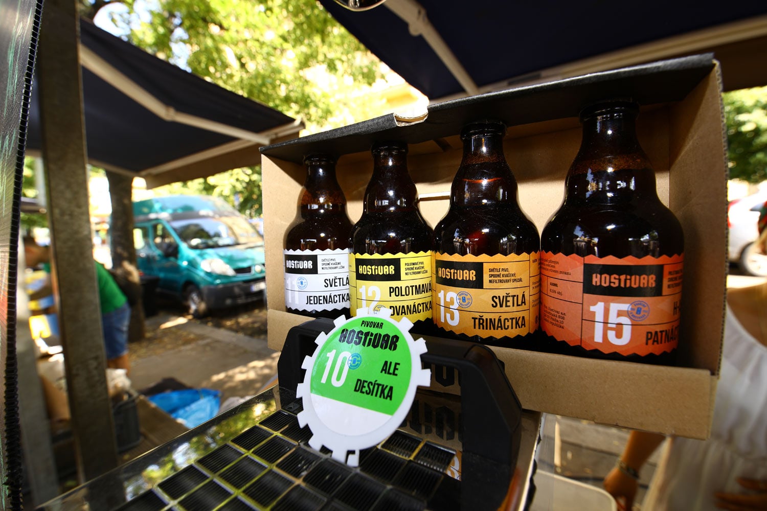 V létě se na řadě míst konají trhy. Nabídka je pestrá