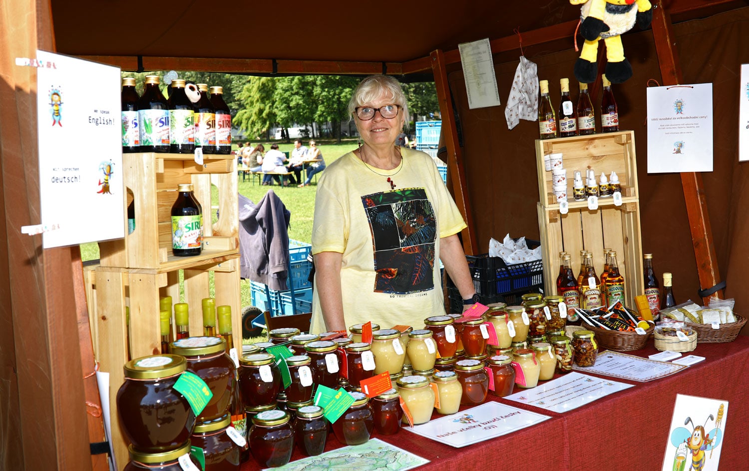 V létě se na řadě míst konají trhy. Nabídka je pestrá