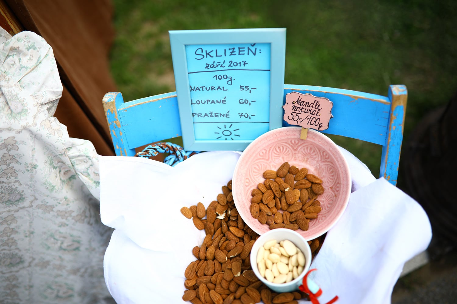 V létě se na řadě míst konají trhy. Nabídka je pestrá