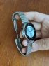 Jeden z modelů Huawei Watch GT 4 s kovovým řemínkem