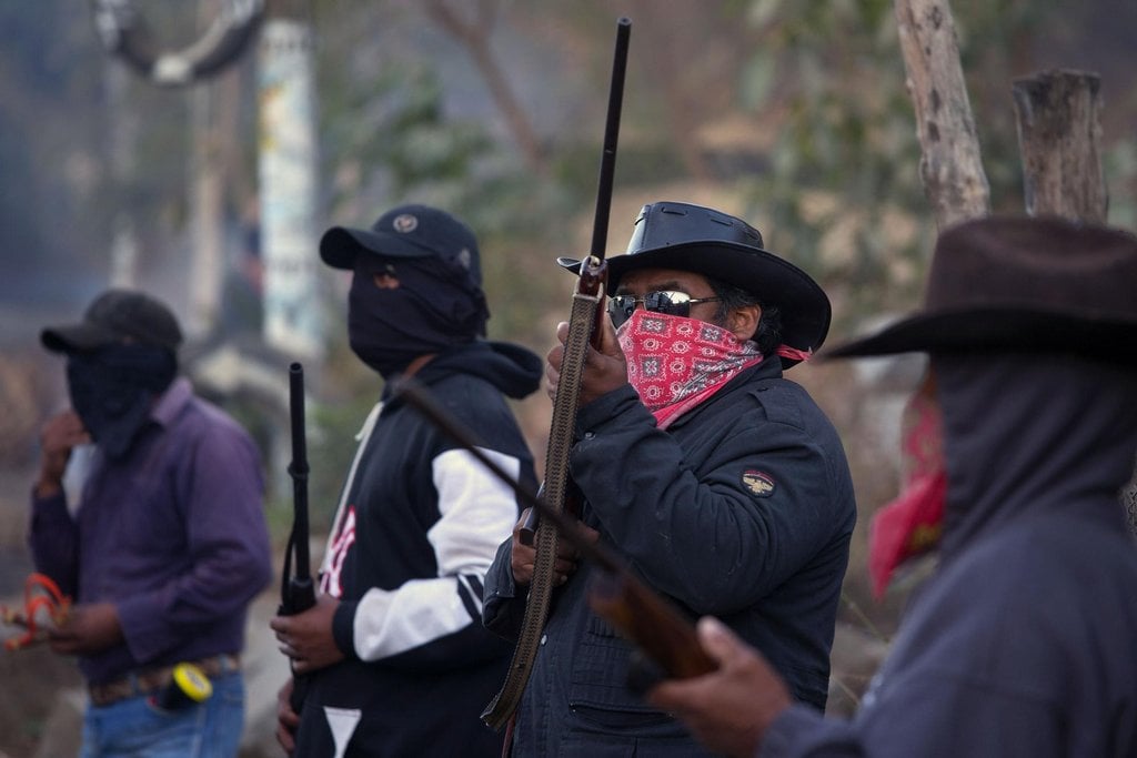 2013-08-mexic48danc3a9-se-chtc49bjc3ad-brc3a1nit-se-zbranc49bmi-