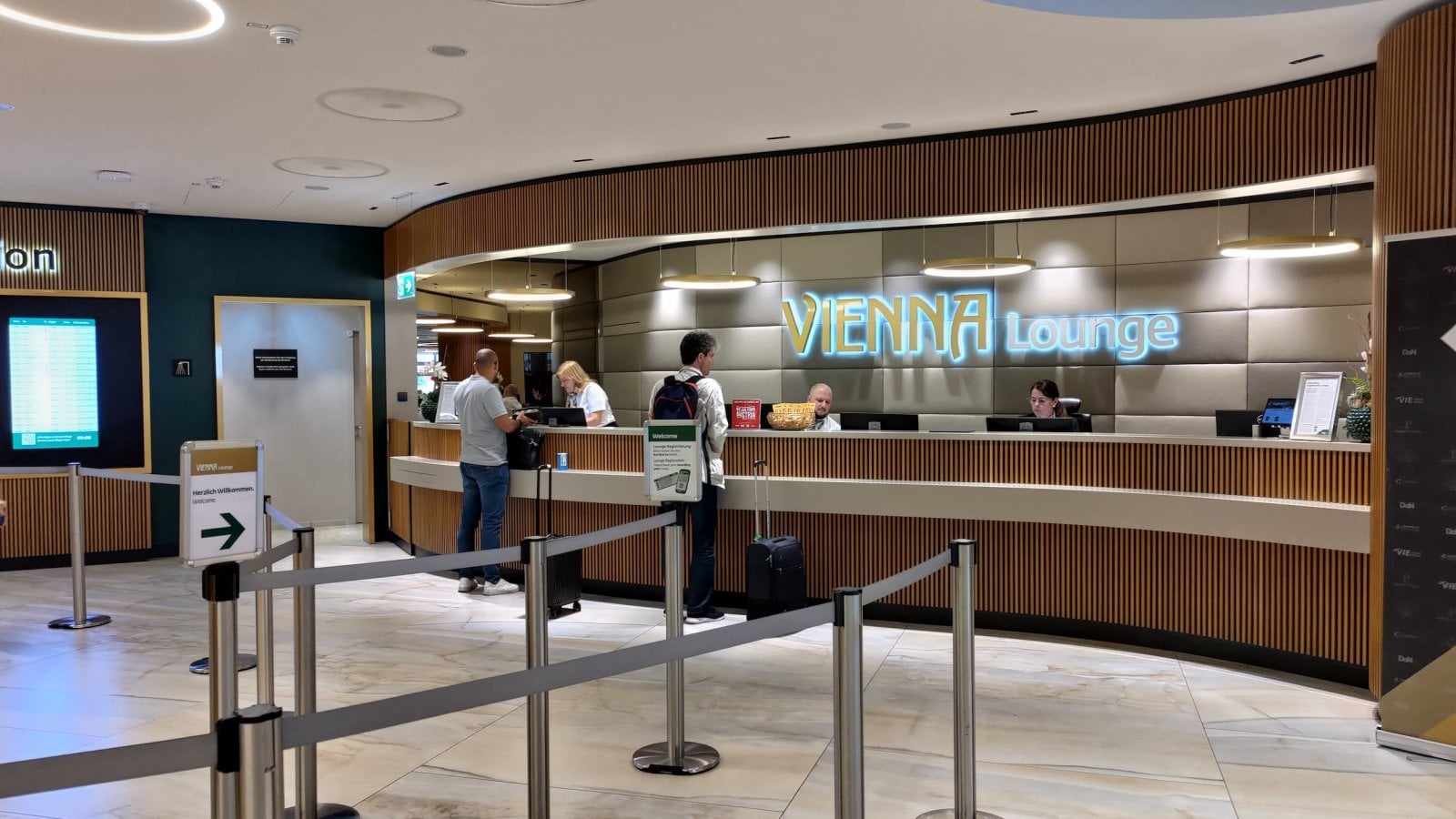 Salonek Vienna Lounge na letišti ve Vídni, Terminál 1. (16. 06. 2026)