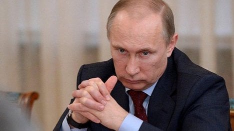 Náhledový obrázek - FT: Putin mění taktiku a k dění na Ukrajině se nevyjadřuje