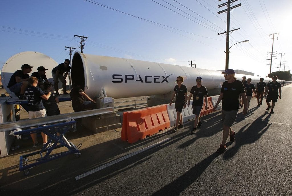 2014-06-zc3a1vod-hyperloop-1.jpg