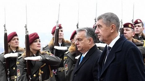 Náhledový obrázek - Babiš s Orbánem si potvrdili postoj k migraci. Chtějí spolupracovat v obranném průmyslu