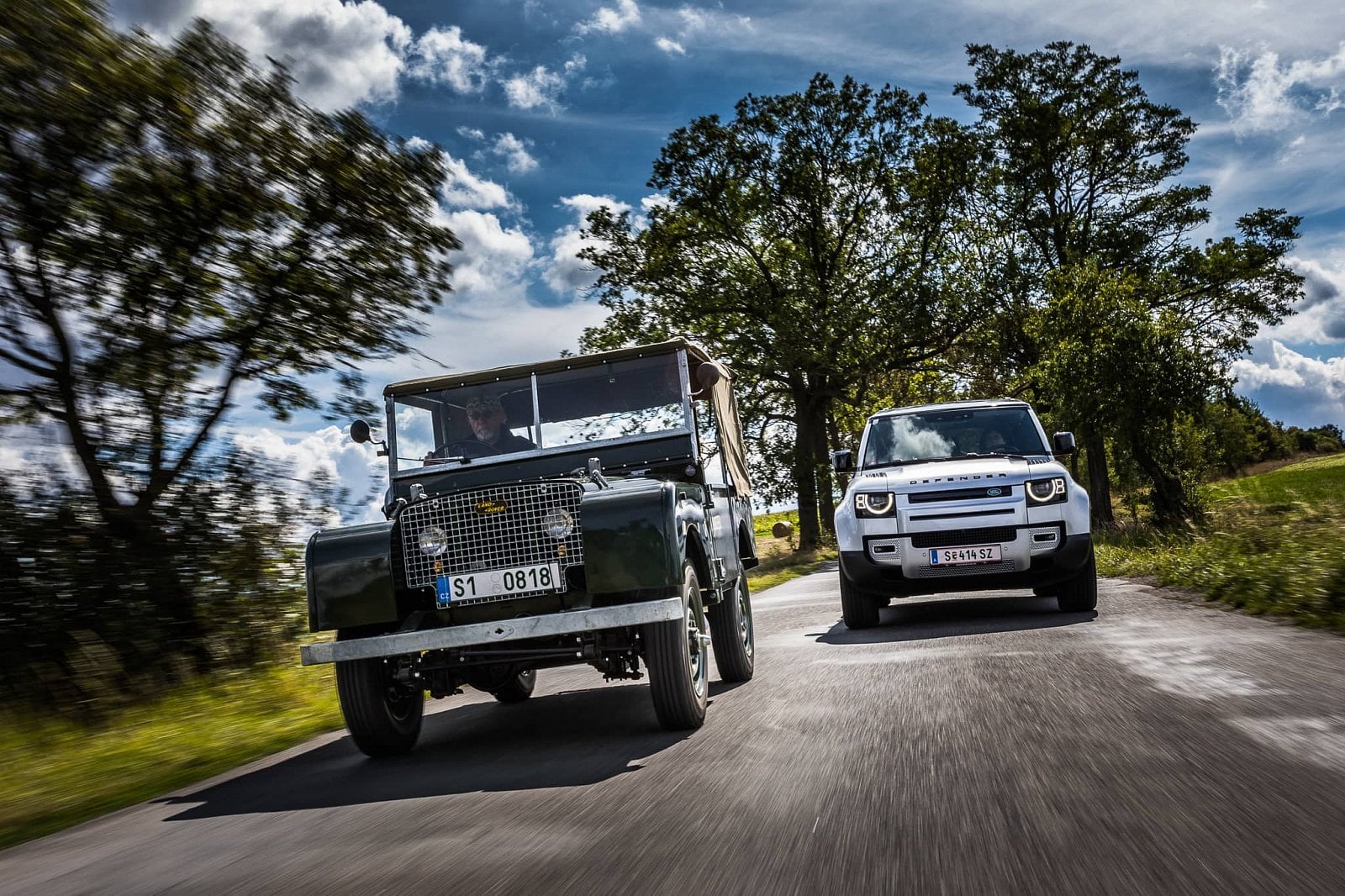 2020-10-lr-defender-a-predchudci-19.jpg