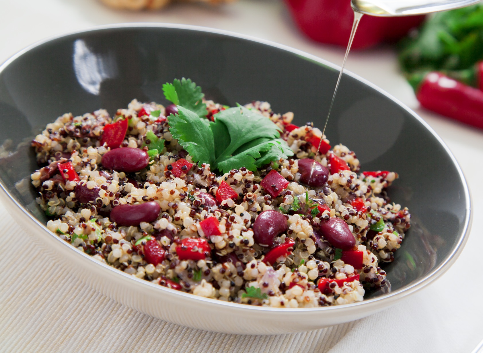 Quinoa je výborná jako základ salátů i jako příloha