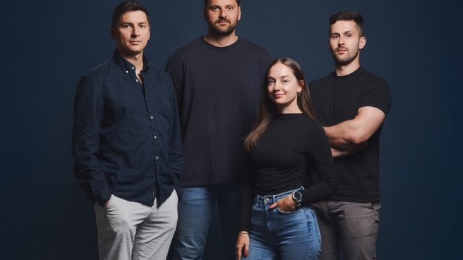 Česko-slovenský startup TopK chce změnit způsob vyhledávání v éře umělé inteligence. Nabírá 120 milionů korun a míří i na firmy typu OpenAI