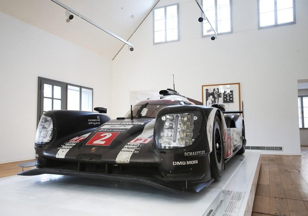 2011-02-lmp1-porsche-919-hybrid-martin-pinkas.jpg