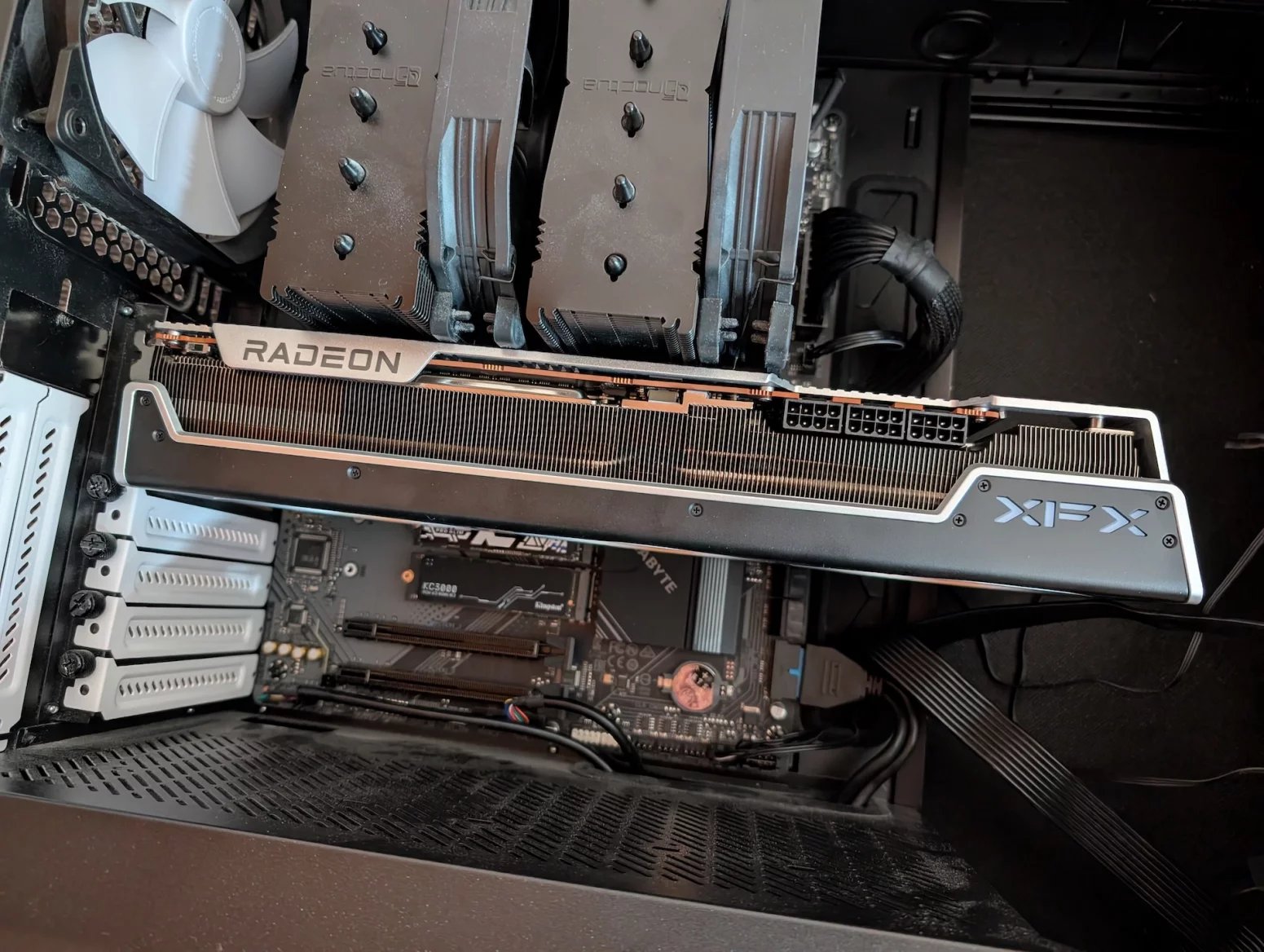 Grafická karta AMD Radeon RX 7900 XTX