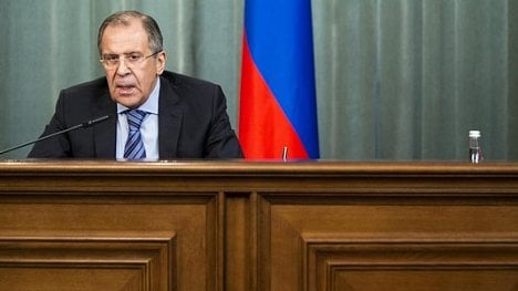 Náhledový obrázek - Zprávy o plánu zabít české politiky jsou nemyslitelné, říká Lavrov