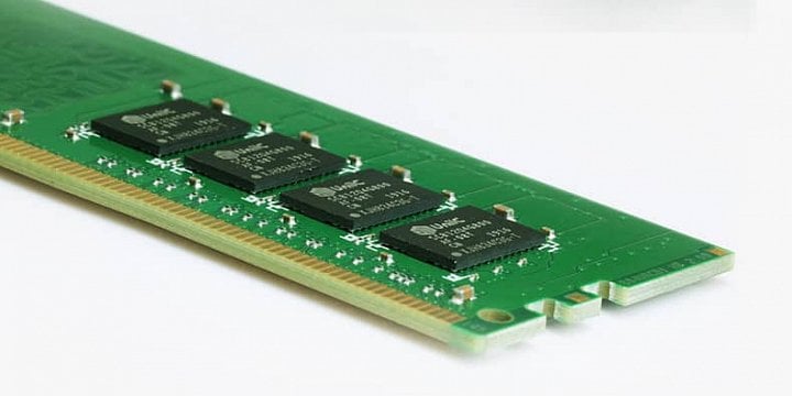 Moduly DDR4 čínské firmy Xian UniIC Zdroj JD.com 07