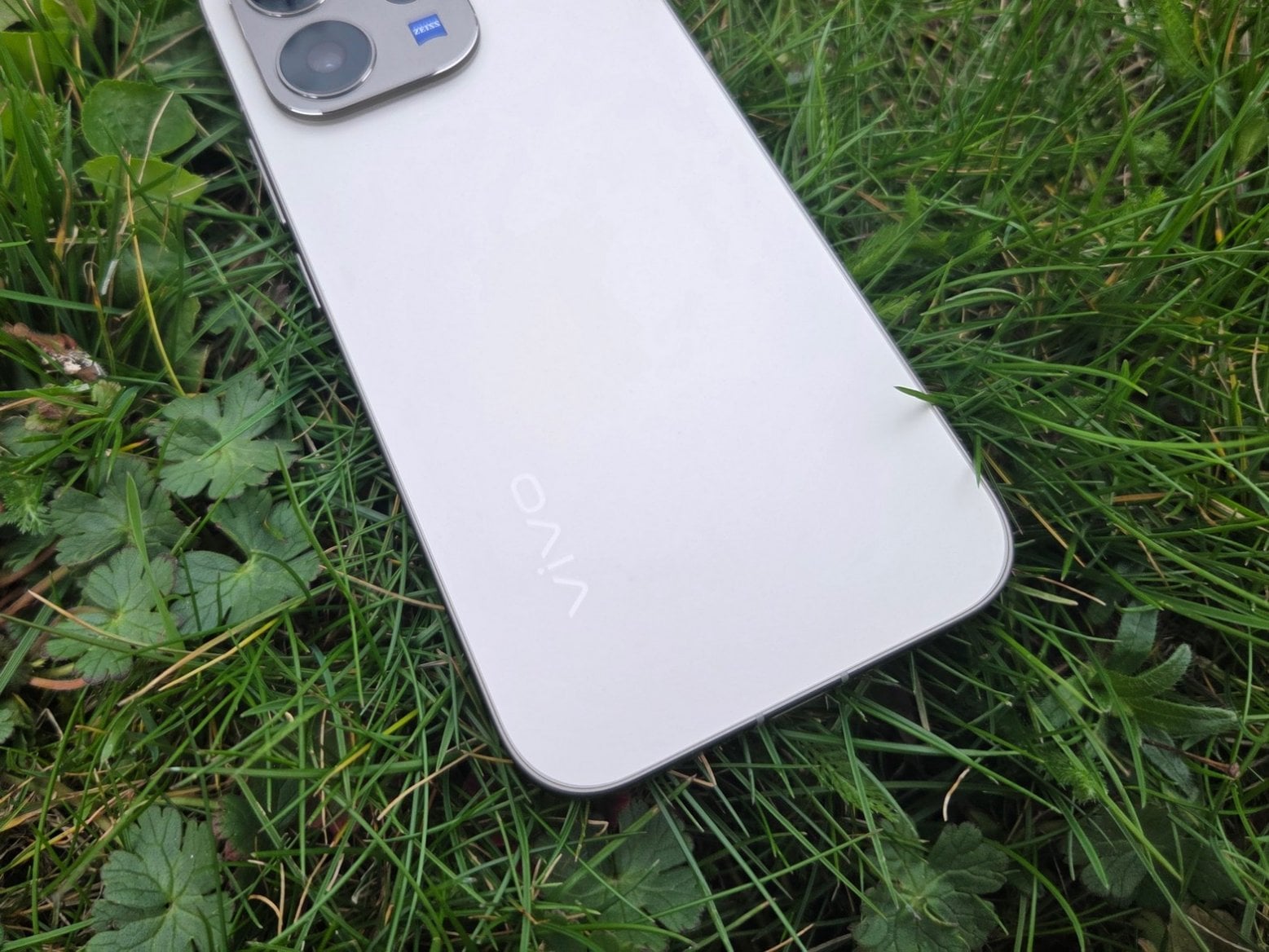 Vivo V70