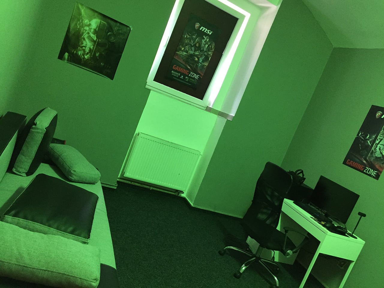 Prostor pro hraní na Oculus Rift, přibyde sem ještě Virtuix Omni.