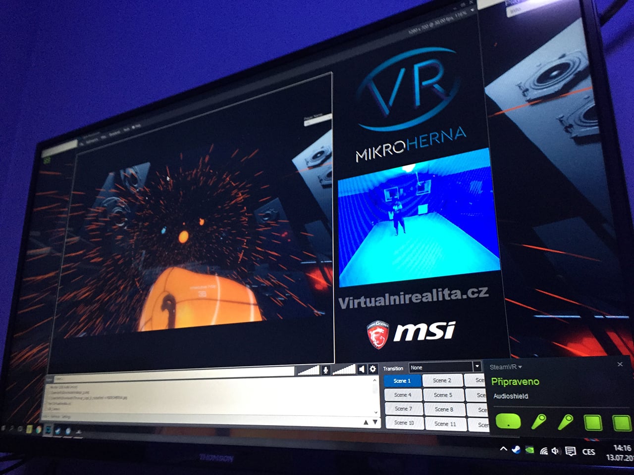 Nahrávání přes XSplit. Video se vysílá i přes Twitch.