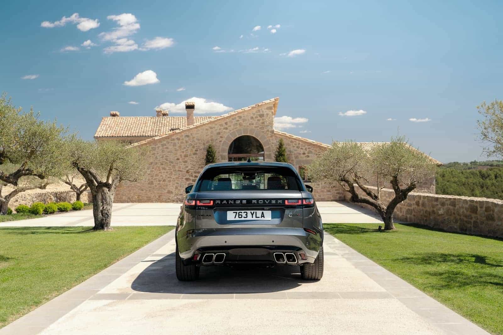 2019-10-20MY_RR_VELAR_SVADE_mediadrive_onroad_082.jpg