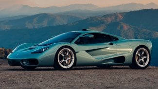 Náhledový obrázek - Supersportovní legenda od McLarenu se vrací na scénu. Znovu má dvanáctiválec, manuál a výkonu na rozdávání